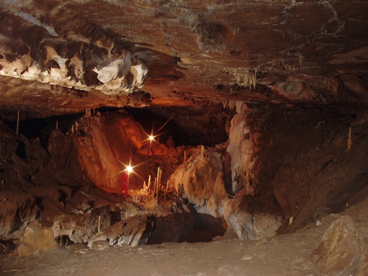 001 stratenská jaskyňa.jpg